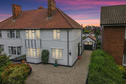 35 Barnstaple Road, Southend-on-sea, SS1 3PB