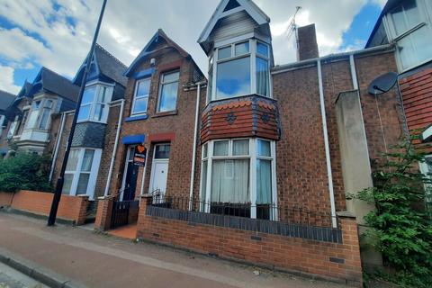 4 bedroom terraced house for sale - Eden Vale, Thornhill, Sunderland, Tyne and Wear, SR2 7NJ