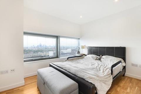 2 bedroom flat for sale - Landmark West Marsh Wall E14