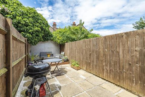 19 Boundary Road, London, SW19 2AW