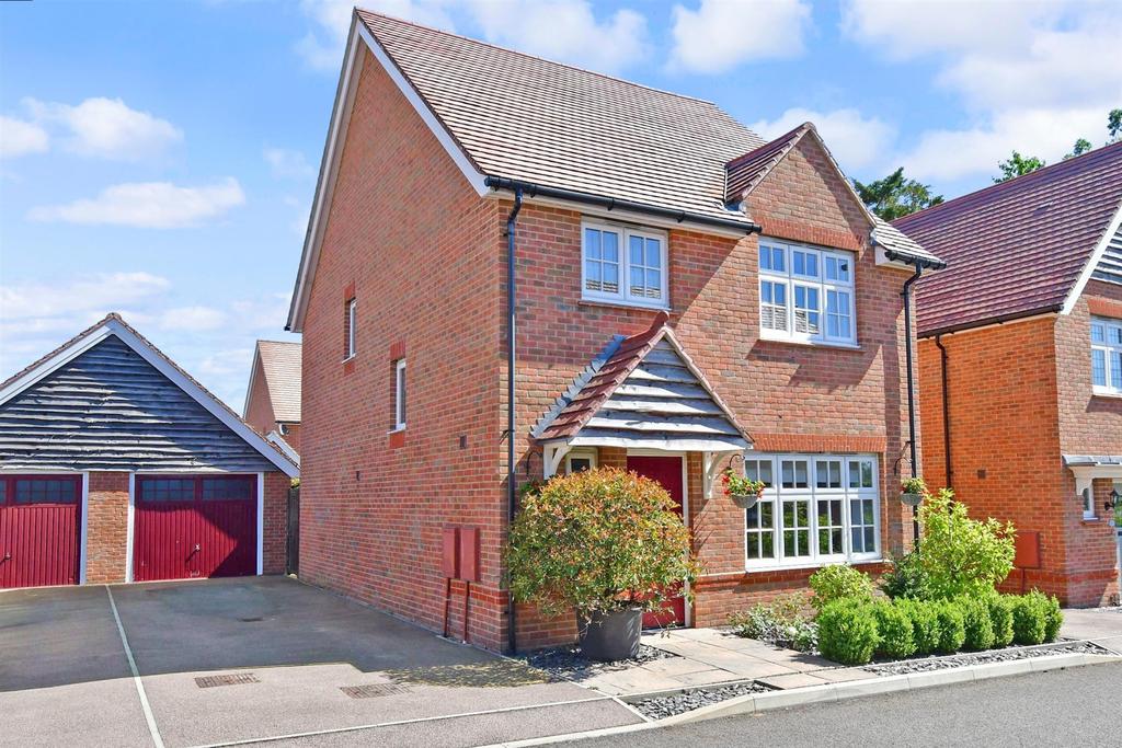 Aspdin Close, Halling, Rochester, Kent 4 bed detached house £525,000