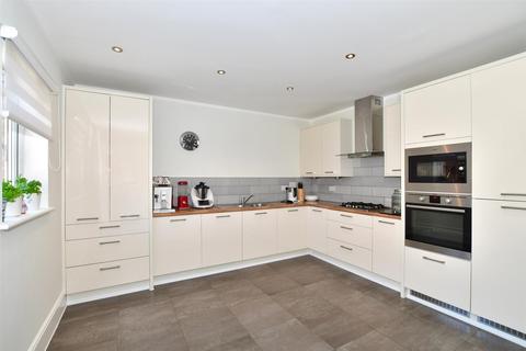 1 Aspdin Close, Halling, Rochester, ME2 1GD