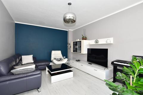1 Aspdin Close, Halling, Rochester, ME2 1GD