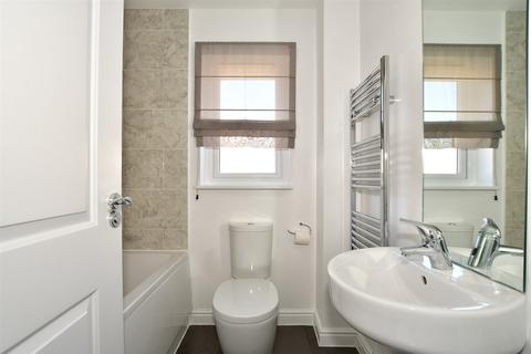 1 Aspdin Close, Halling, Rochester, ME2 1GD