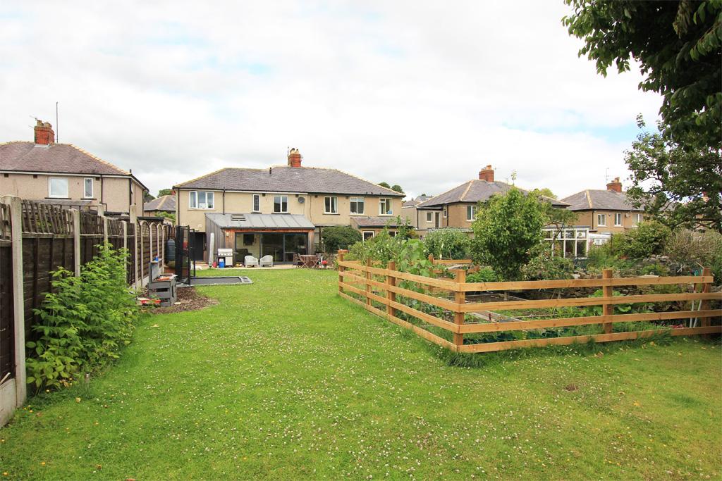 8 Regent Drive, Skipton, 4 bed semidetached house £445,000