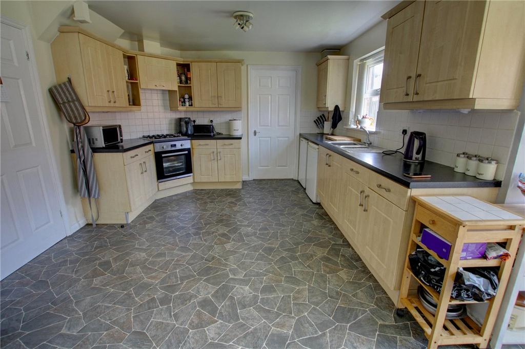 Rolling Mill, Consett, Durham, DH8 4 bed detached house £200,000