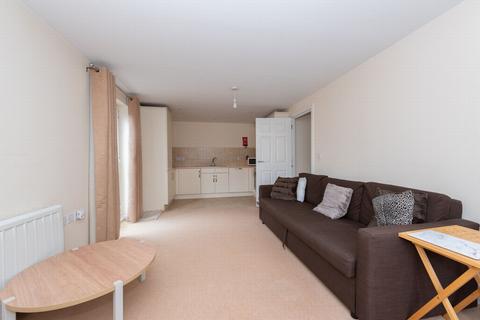 1 bedroom apartment to rent, Woodside Court, Farnborough, GU14