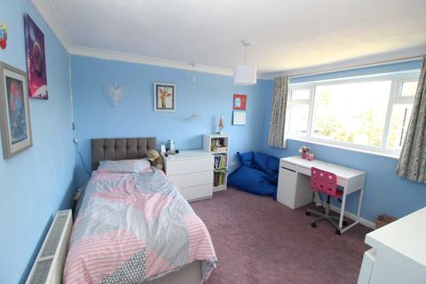 82 Crescent Road, Heybridge, Maldon, CM9 4SN