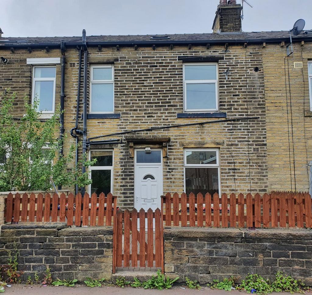 Clay Street, Halifax, HX1 4RX 3 bed terraced house £750 pcm (£173 pw)