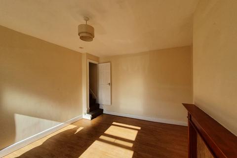 3 bedroom terraced house to rent, Clay Street, Halifax, HX1 4RX