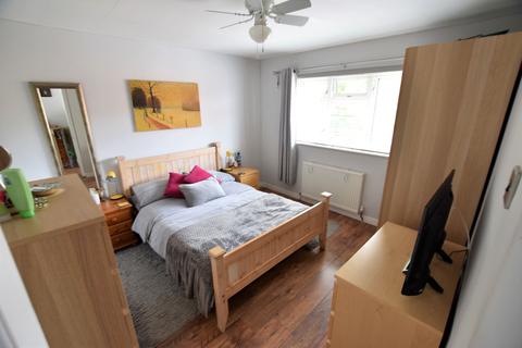 11 Florence Road, Feltham, TW13 5AN