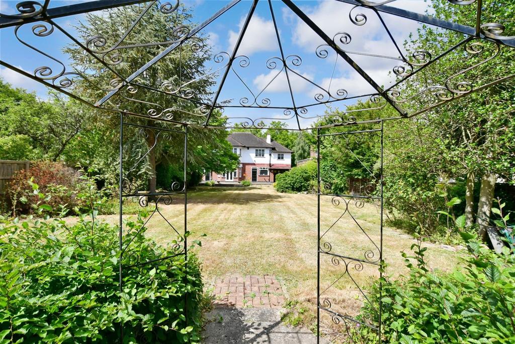 Blake Hall Road, Wanstead 3 bed detached house for sale £1,550,000