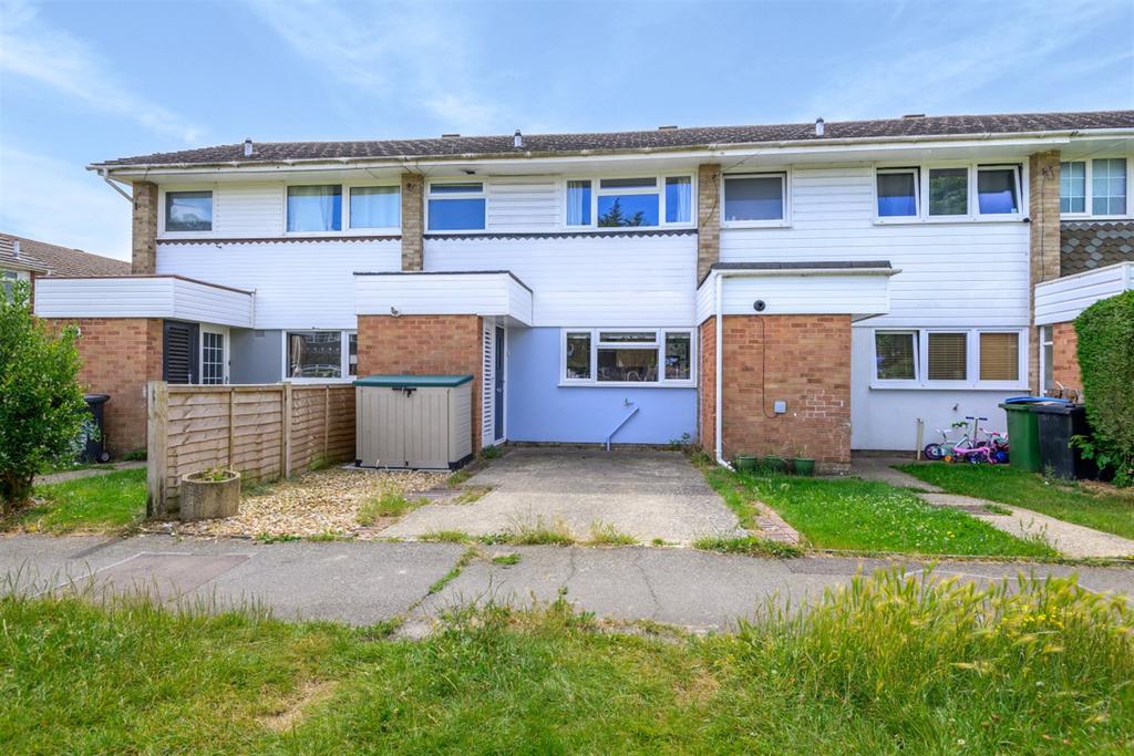 Stroud Green Drive, Bognor Regis, PO21 3 bed terraced house £275,000