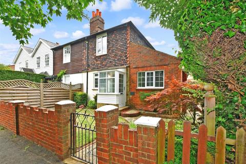 29 Archway Place, Dorking, RH4 1DR