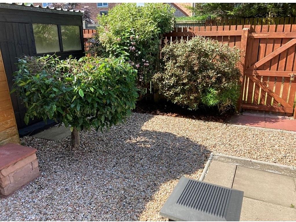 29 Ash Grove, Heathhall, Dumfries, DG1 3 TG - Braid