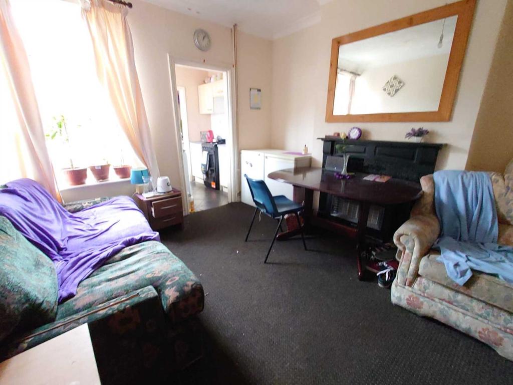 Coleby Street, Lincoln 3 bed terraced house £795 pcm (£183 pw)