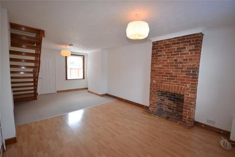 2 bedroom terraced house to rent, Wickham Road, CO3