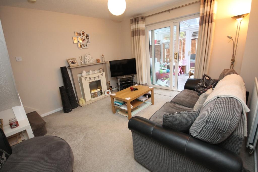 Cosy 2 bedroom modern home   £795pcm
