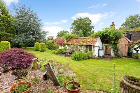 4 bedroom detached house for sale, The Thatch, Waithe Lane, Brigsley, Grimsby, DN37