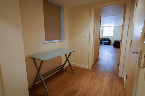 2 bedroom flat to rent, Calais House, 30 Calais Hill, Leicester