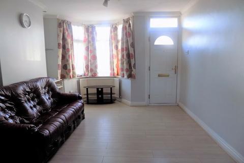 2 bedroom terraced house to rent - Turners Road South, Luton, Bedfordshire