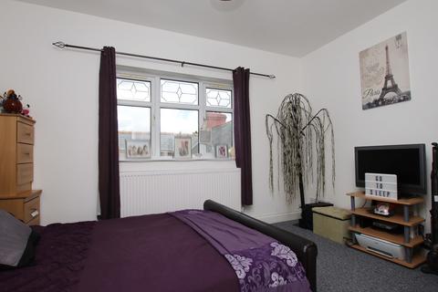 61 Ashvale, Tredegar, NP22 4AQ