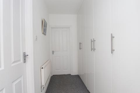 61 Ashvale, Tredegar, NP22 4AQ