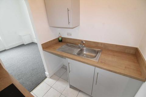 1 bedroom apartment to rent, Grosvenor Road, Flat 2, Prenton