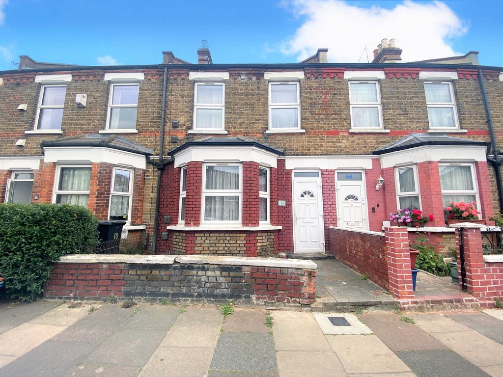 Hounslow, TW4 3 bed terraced house £550,000