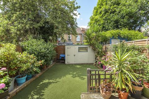 15 Heaton Road, Mitcham, CR4 2BW