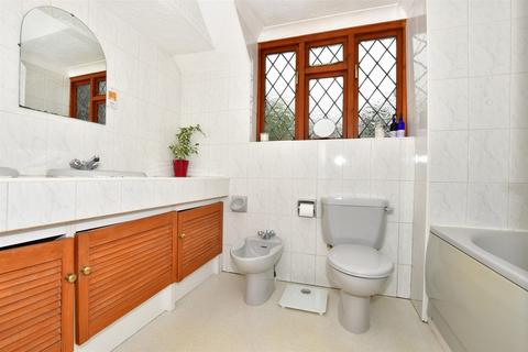 Hill House, 52 Eynsford Rise, Eynsford, Dartford, DA4 0HR
