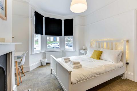 6 bedroom terraced house to rent, Queens Park Road, Brighton