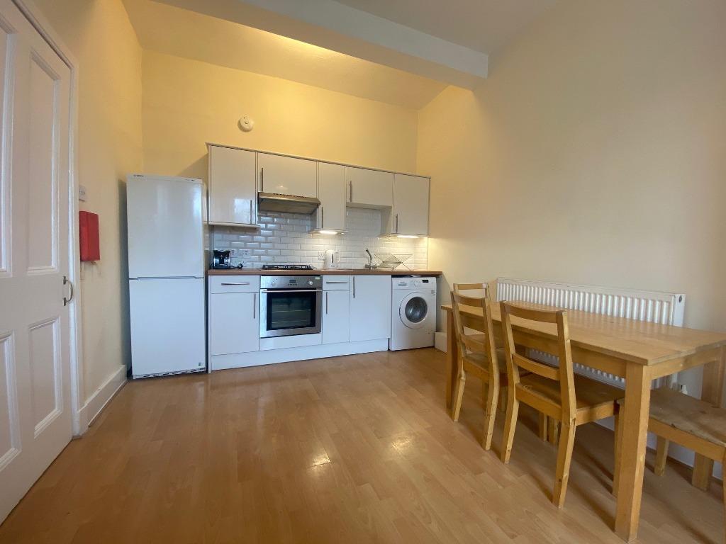 Apartment in Edinburgh - View 4