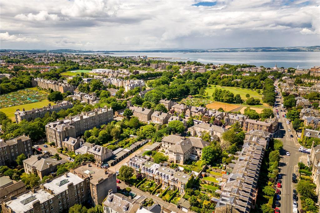 Bonnington Grove, Edinburgh, EH6 3 bed terraced house £425,000