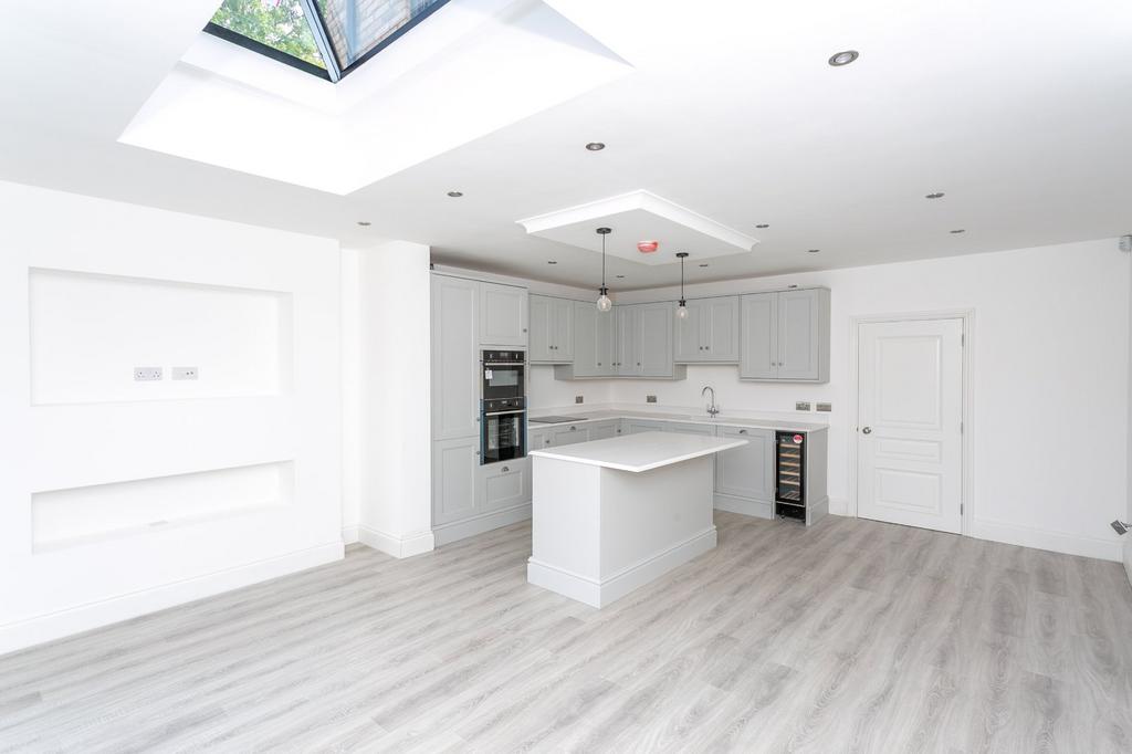 Woodgate Mews, Drapers Road, Enfield... 3 bed terraced house £750,000