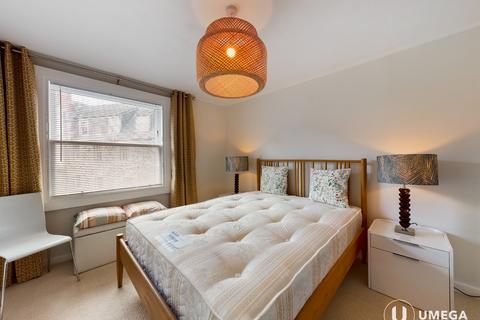 2 bedroom flat to rent - Calton Road, Old Town, Edinburgh, EH8
