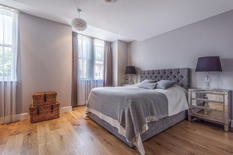 2 bedroom maisonette to rent - Aston Road London SW20