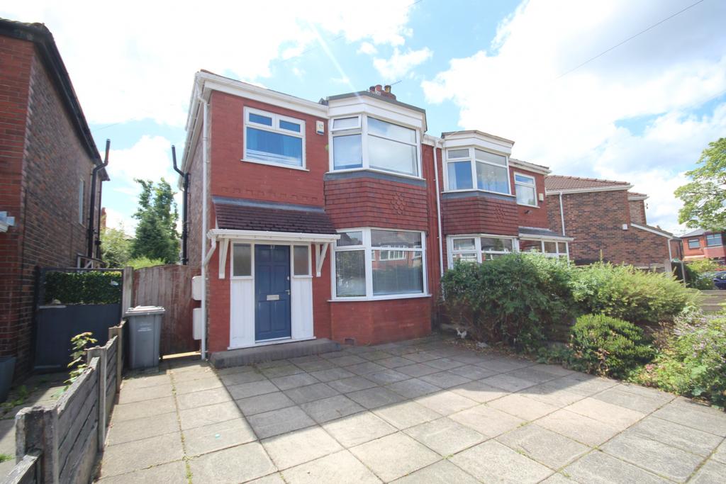 Raglan Road Stretford M32 4 bed semidetached house £375,000