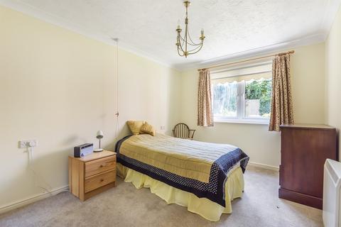2 bedroom flat for sale - 16 Jubilee Court, High Street, Billingshurst, RH14