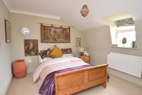 14 Lansdowne Place, Wincanton, BA9 9FB