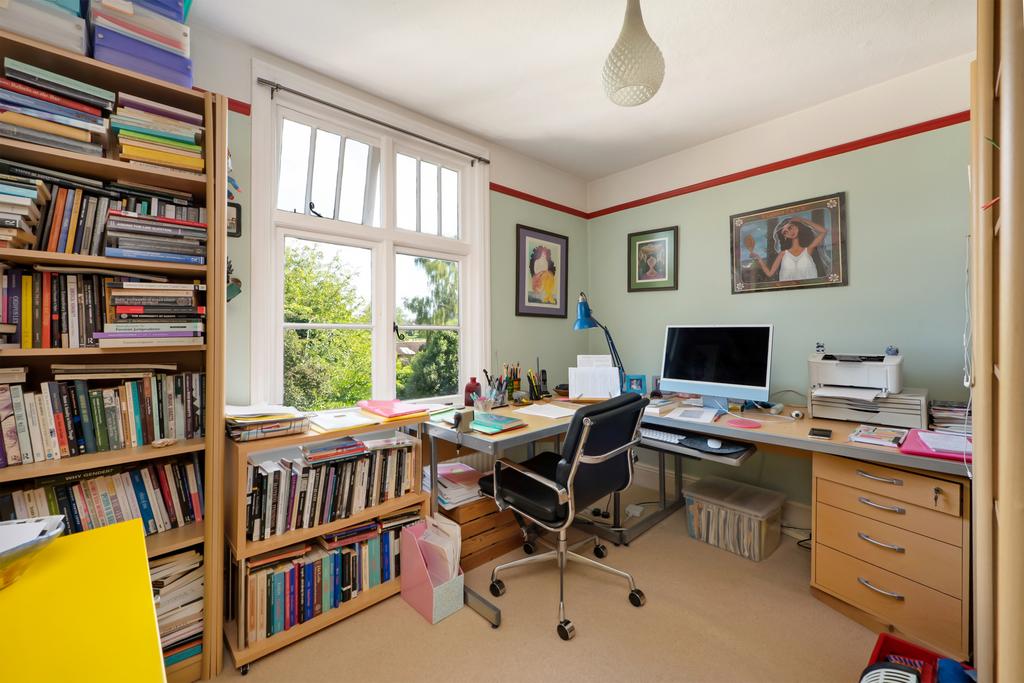 Bedroom/Office