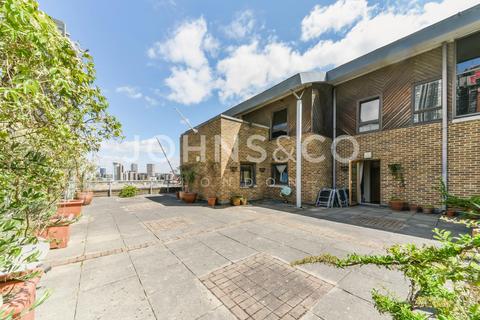 4 bedroom apartment to rent, Meridian Place, Canary Wharf, E14