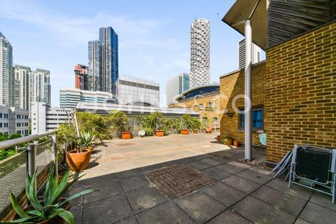 4 bedroom apartment to rent, Meridian Place, Canary Wharf, E14