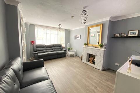 26 Connaught Crescent, Brookwood, Woking, GU24 0AN