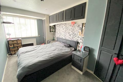 26 Connaught Crescent, Brookwood, Woking, GU24 0AN