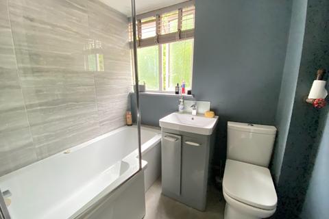 26 Connaught Crescent, Brookwood, Woking, GU24 0AN