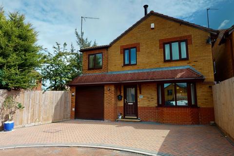 6 bedroom detached house for sale - Beauvais Court, Duston, Northampton NN5 6YP