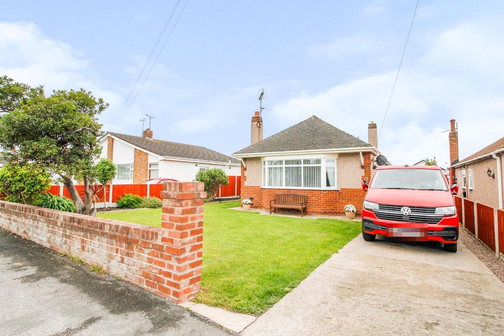 Bryn Cwnin Road, Rhyl 2 bed bungalow £205,000