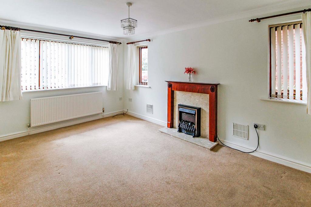 Tree Tops Court, Rhyl Road, Rhuddlan 2 bed apartment £150,000