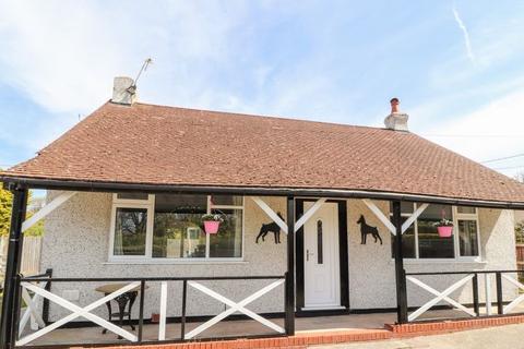 Bryn Hyfryd Abbey Drive, Gronant, Prestatyn, LL19 9TE